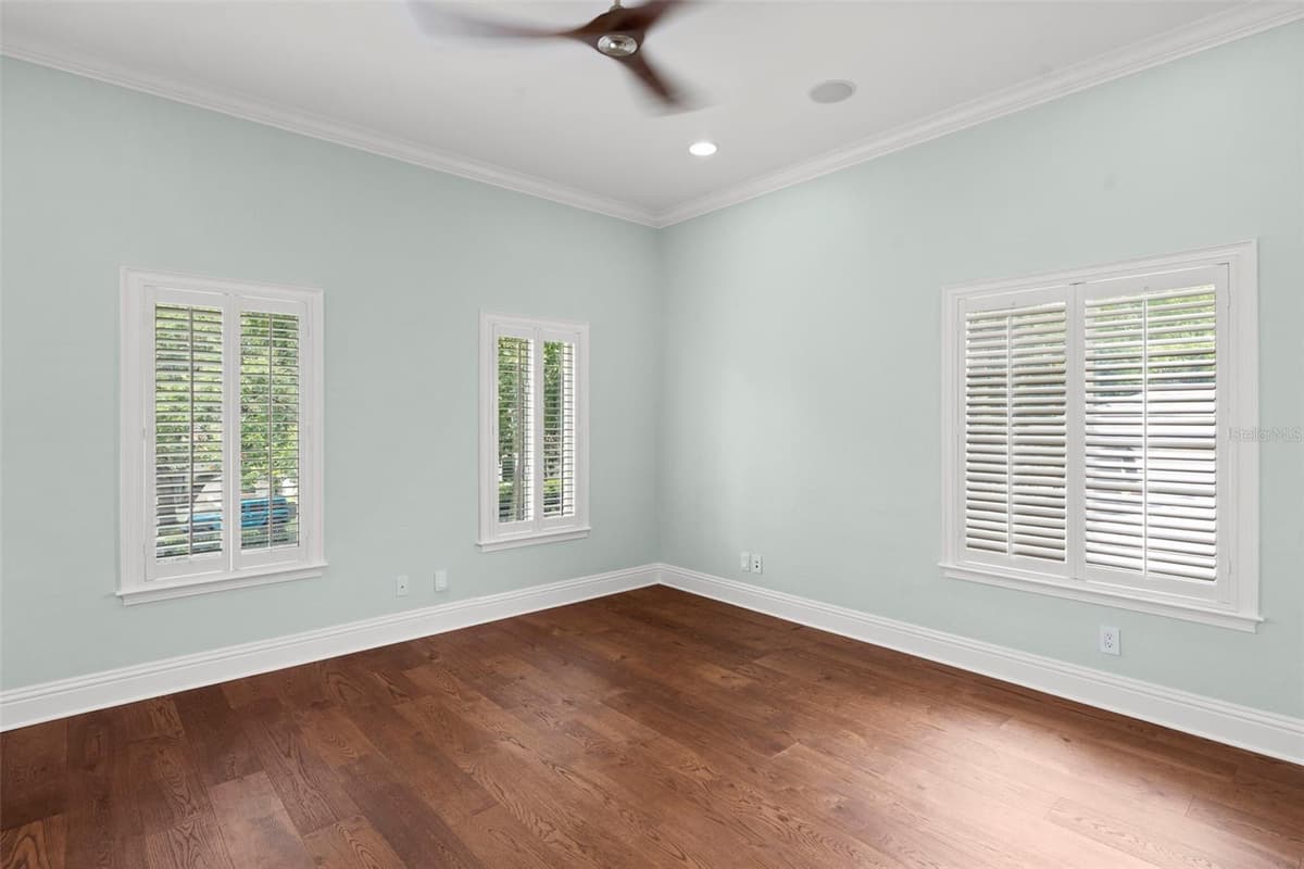 4406 AZEELE STREET — photo 48 of 65