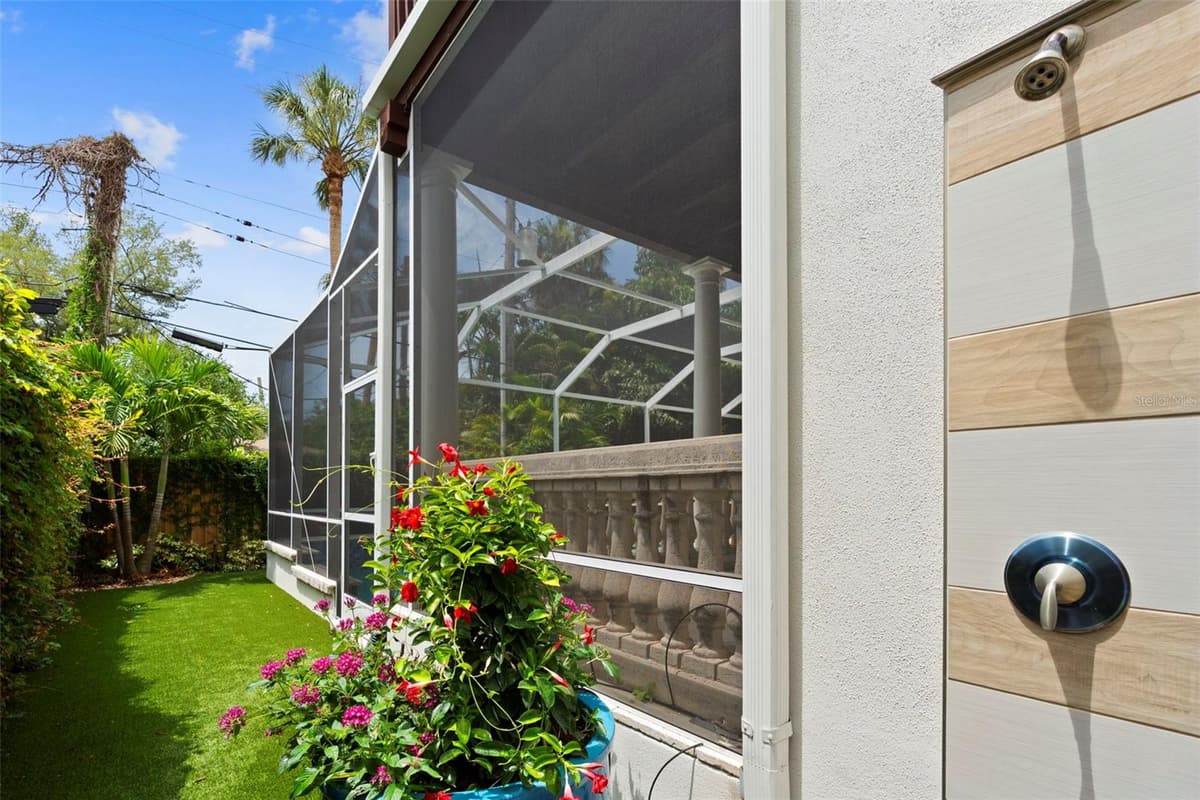 4406 AZEELE STREET — photo 44 of 65