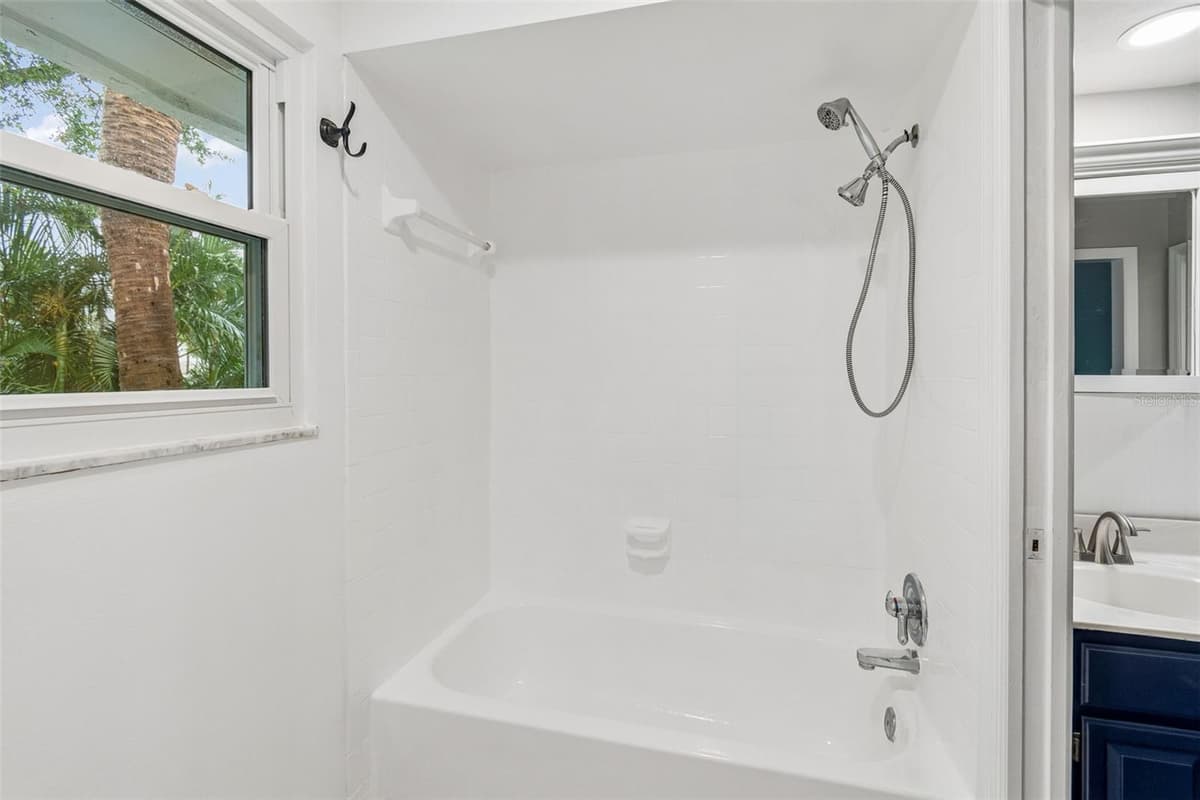 5203 BAYSHORE BOULEVARD — photo 31 of 50
