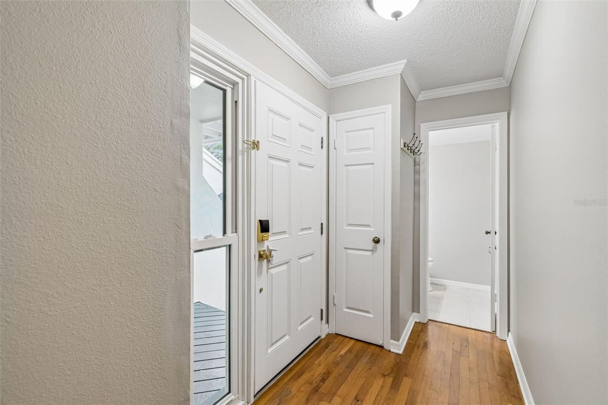 5203 BAYSHORE BOULEVARD — photo 3 of 50