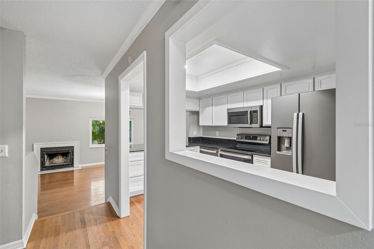 5203 BAYSHORE BOULEVARD — photo 5 of 50
