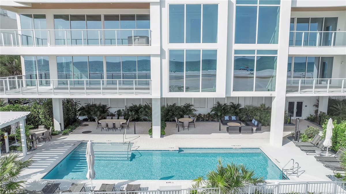 70 AVENIDA VENECCIA — photo 62 of 73