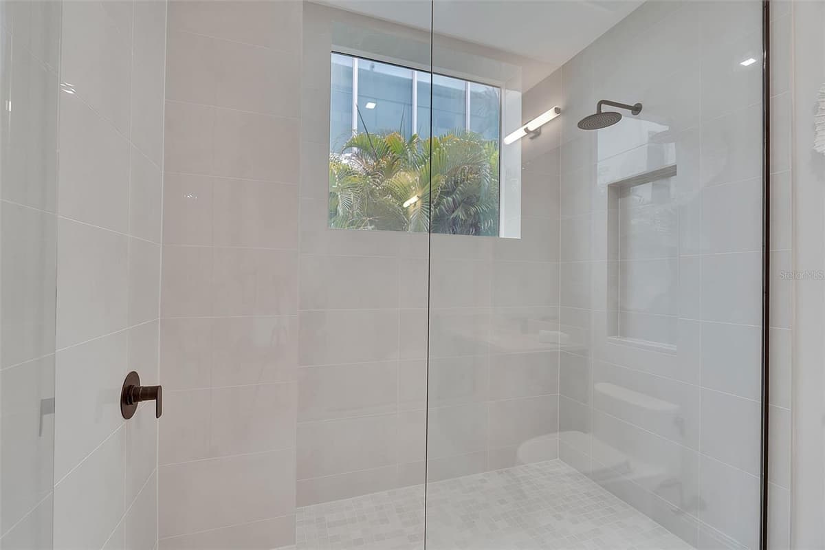 70 AVENIDA VENECCIA — photo 36 of 73