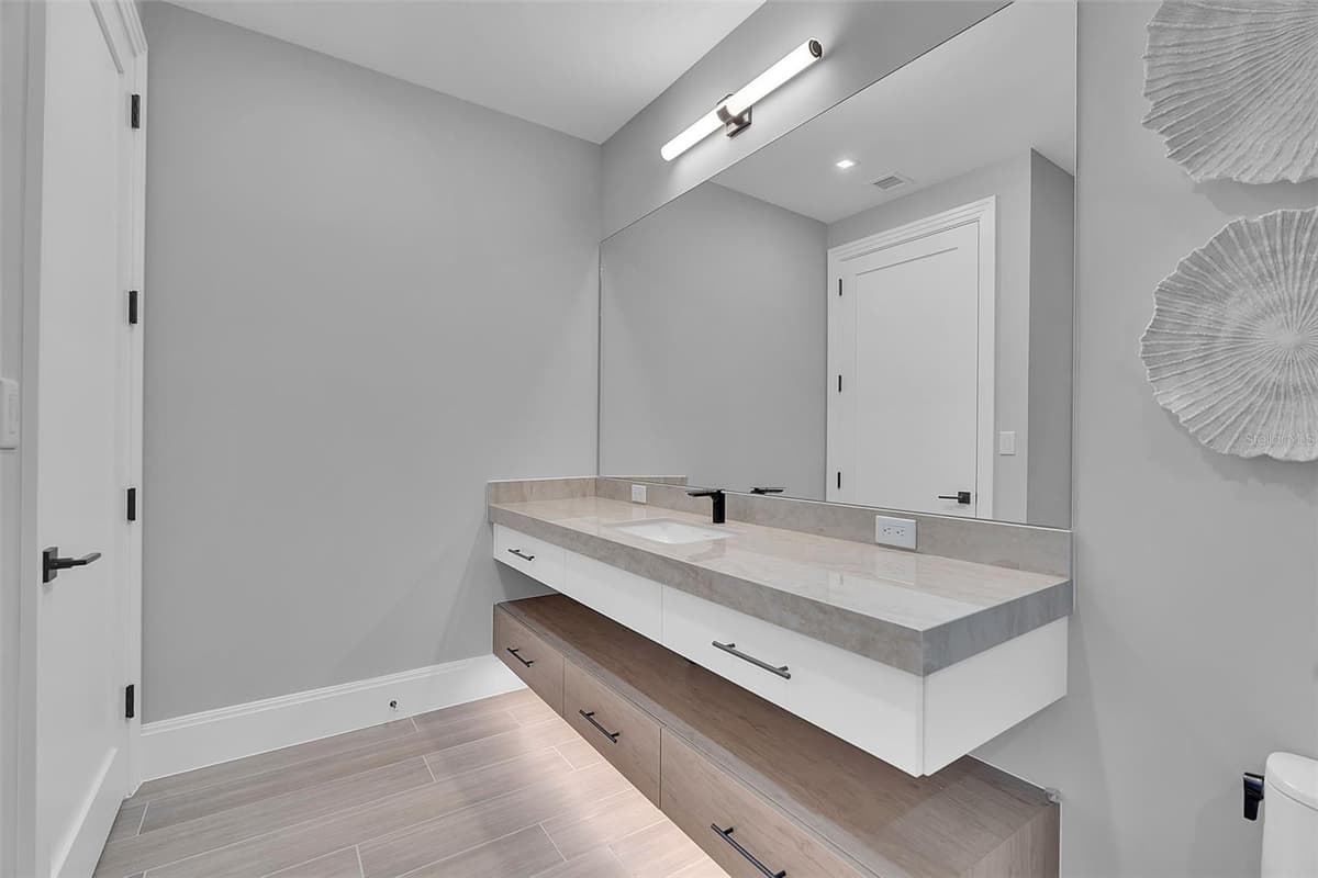 70 AVENIDA VENECCIA — photo 46 of 73