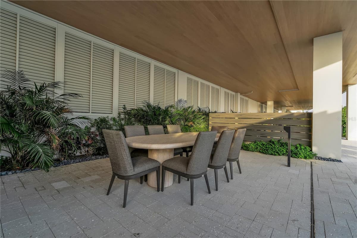 70 AVENIDA VENECCIA — photo 64 of 73