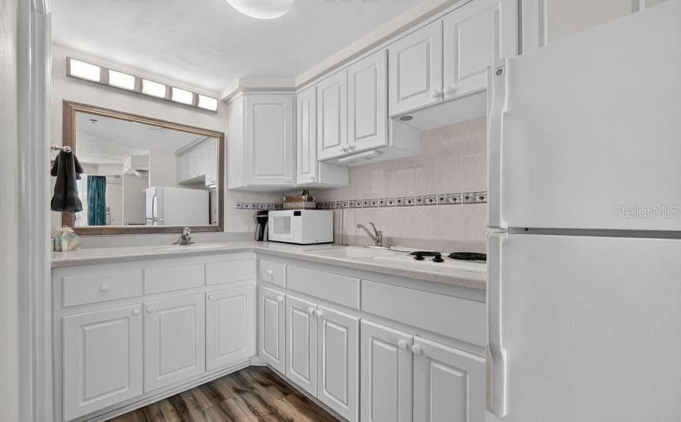 2700 ATLANTIC AVENUE — photo 8 of 49