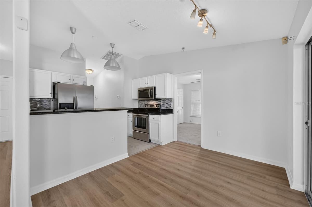 719 WAXWING COURT — photo 7 of 24