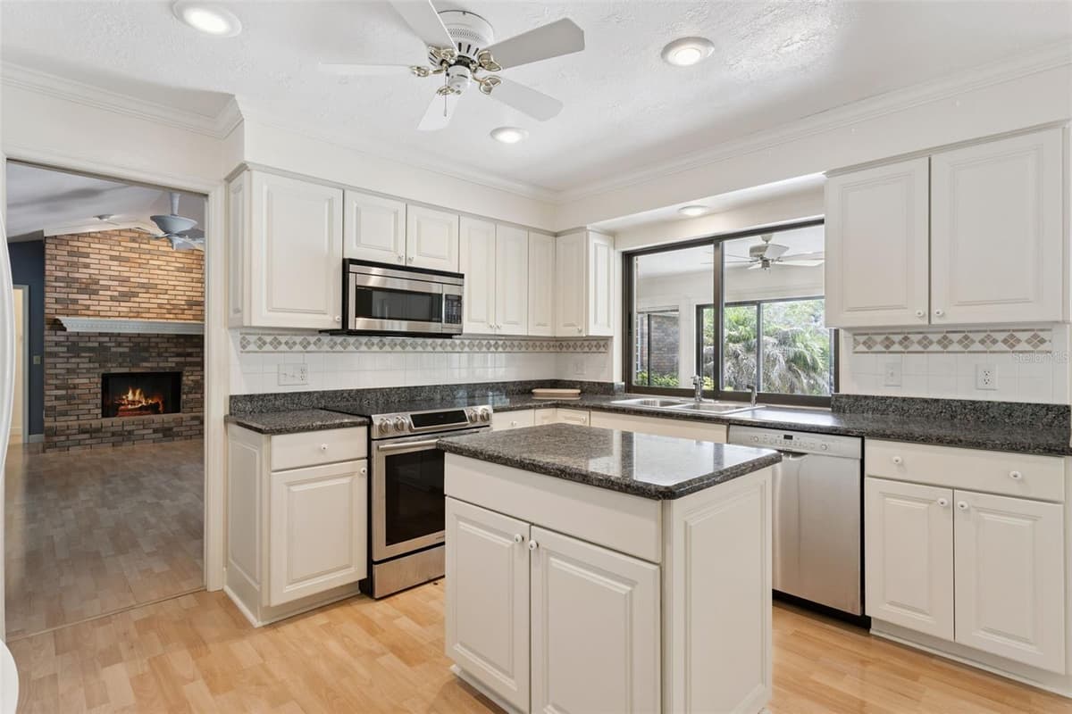 9225 MCDAVID COURT — photo 12 of 64