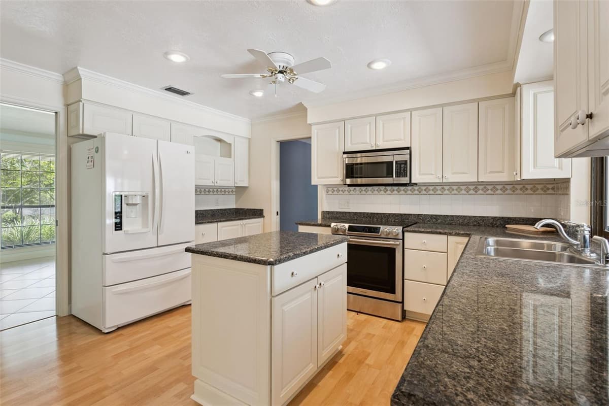 9225 MCDAVID COURT — photo 11 of 64