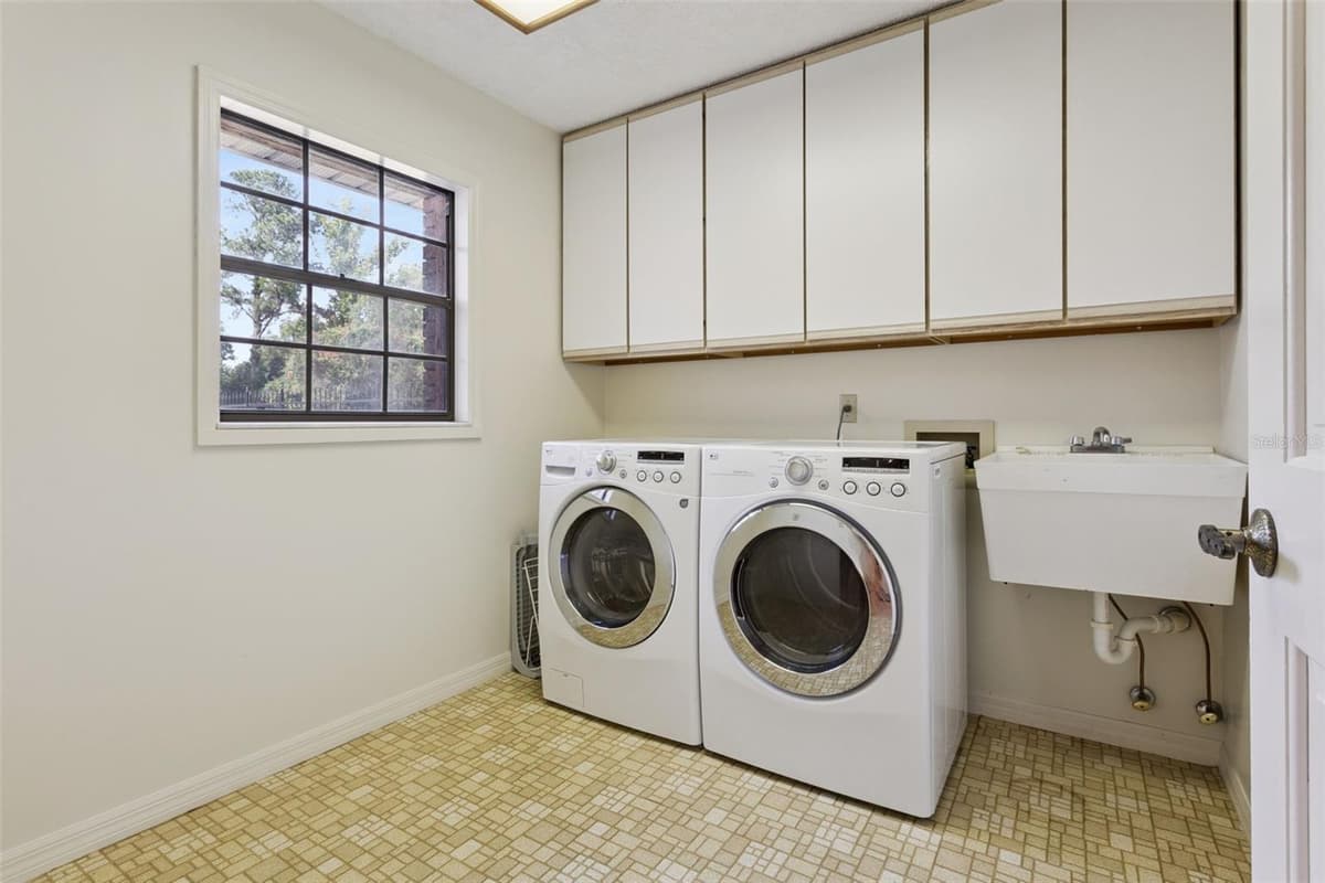 9225 MCDAVID COURT — photo 37 of 64