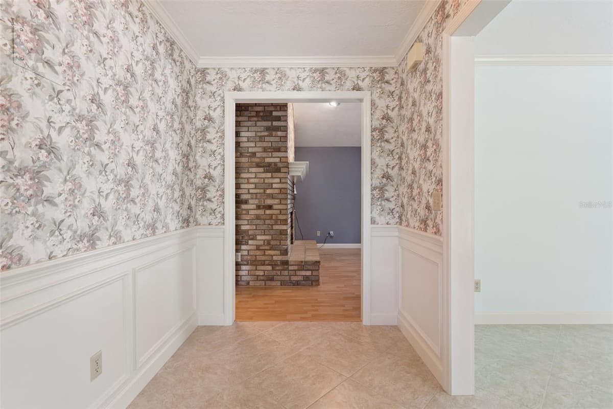 9225 MCDAVID COURT — photo 5 of 64