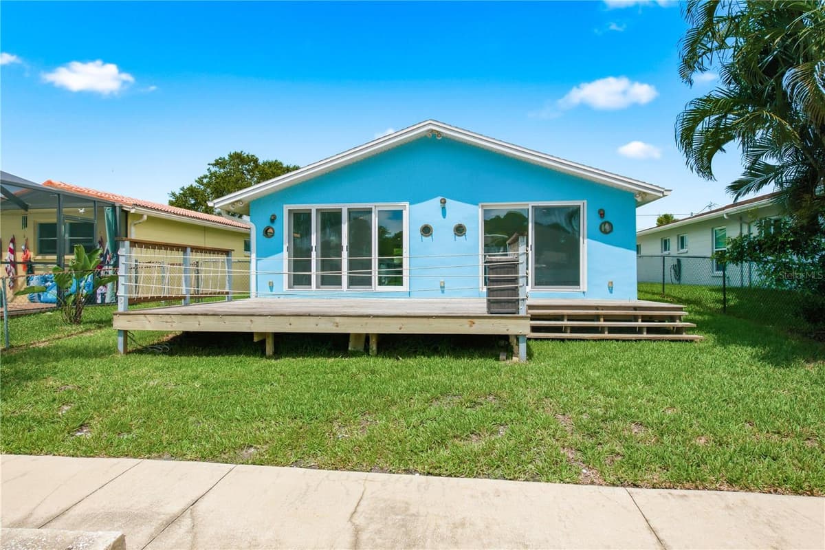 4930 POMPANO DRIVE — photo 37 of 49