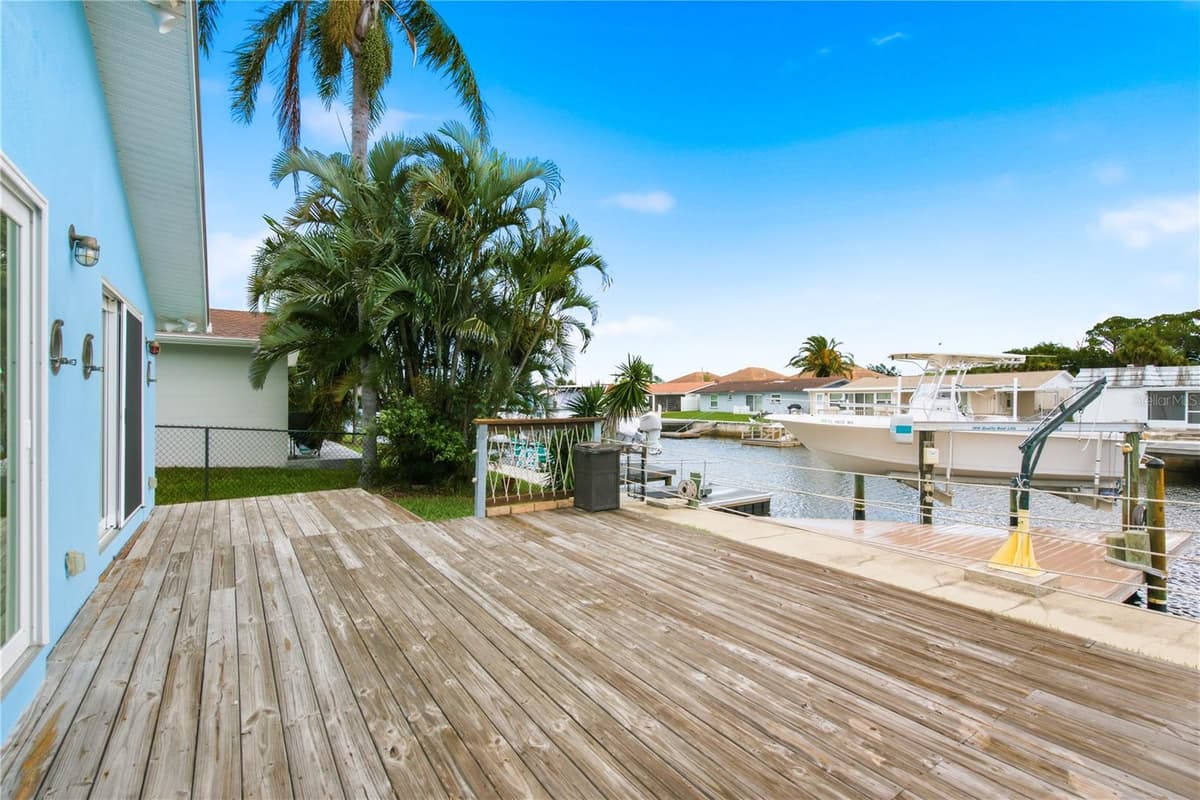 4930 POMPANO DRIVE — photo 30 of 49