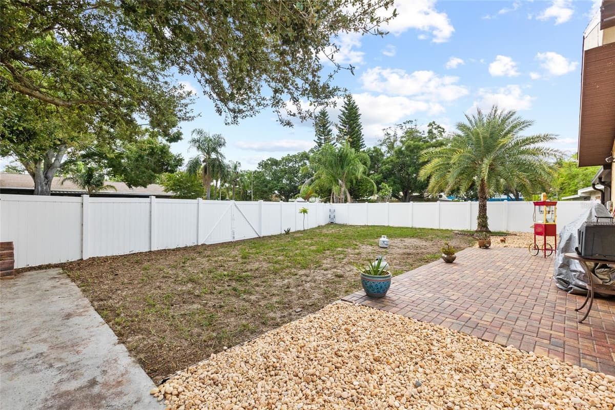 1333 WILDWOOD COURT — photo 20 of 26