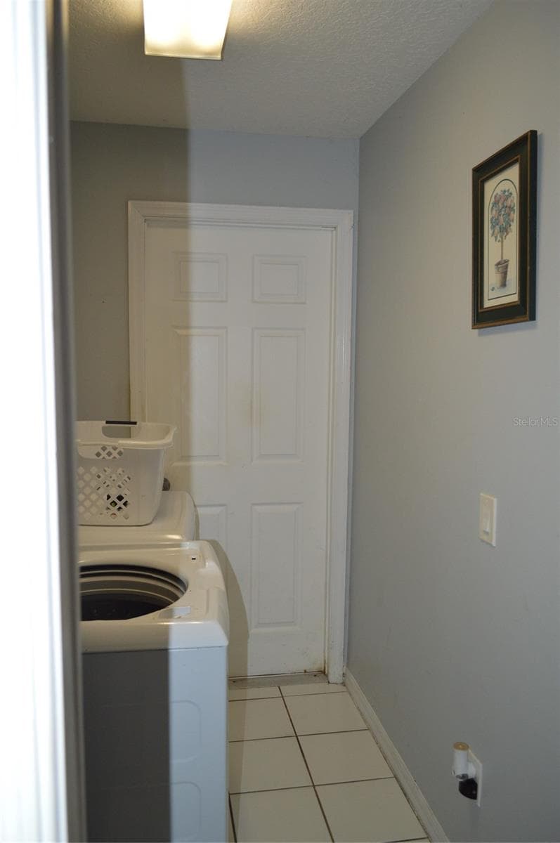 2308 PALM AVENUE — photo 8 of 13