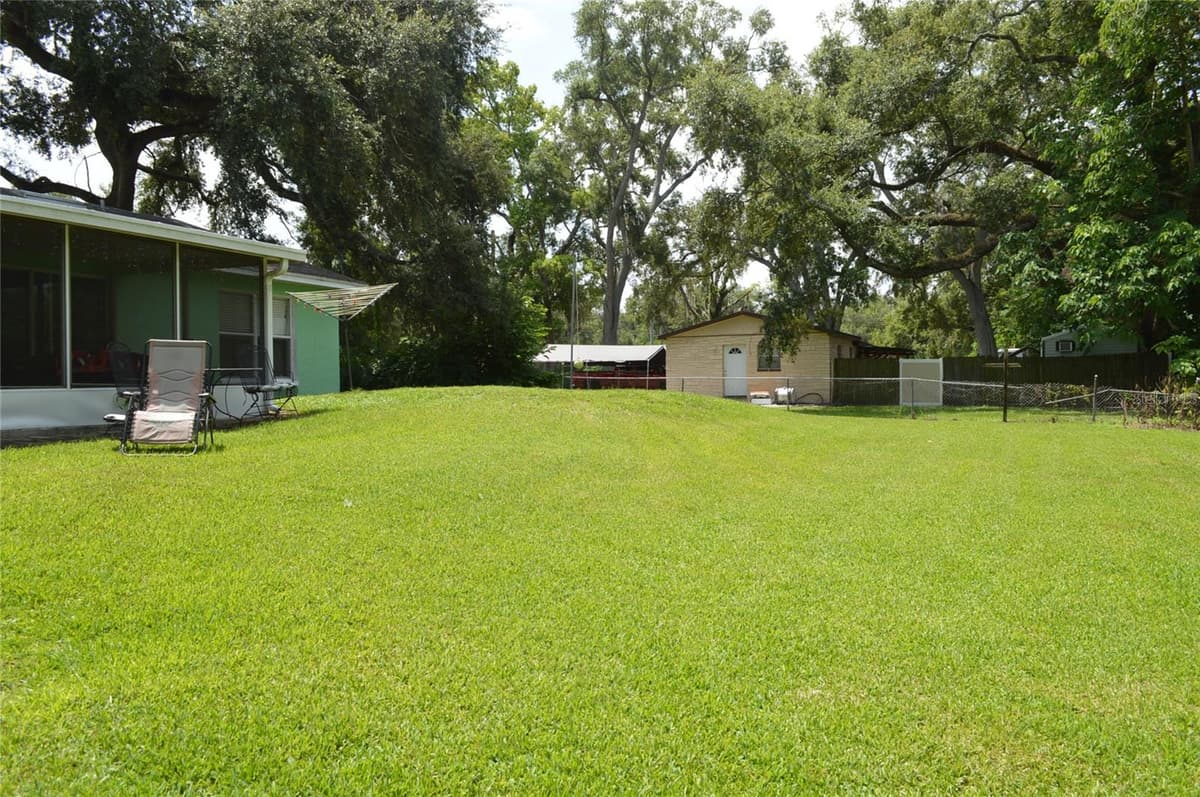 2308 PALM AVENUE — photo 11 of 13