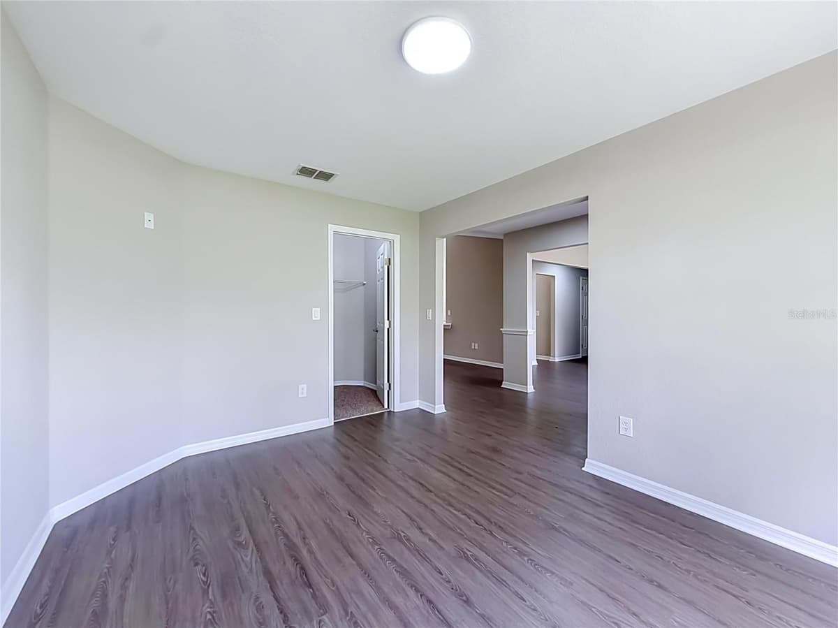 213 LINDER DRIVE — photo 8 of 52