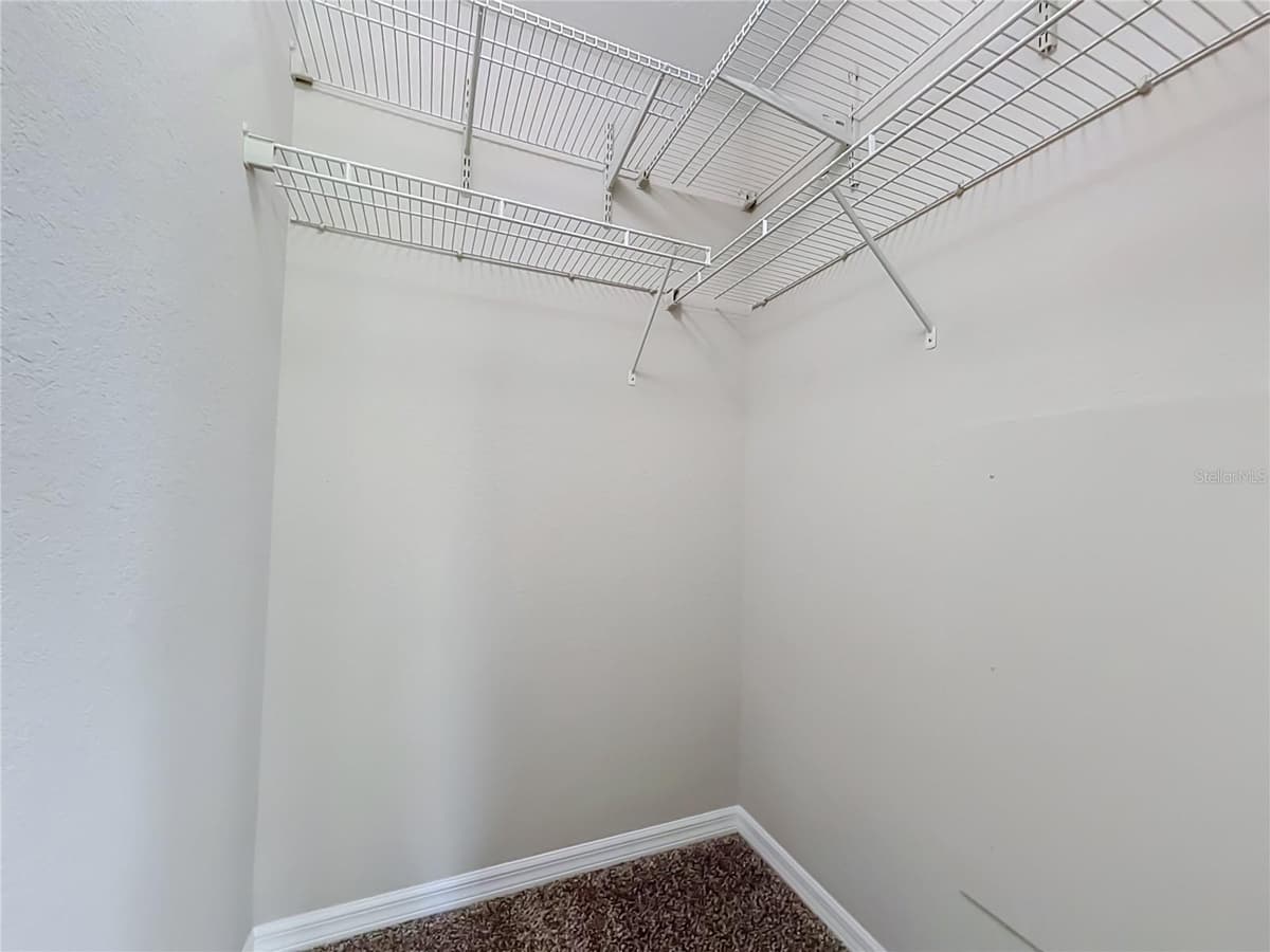 213 LINDER DRIVE — photo 32 of 52