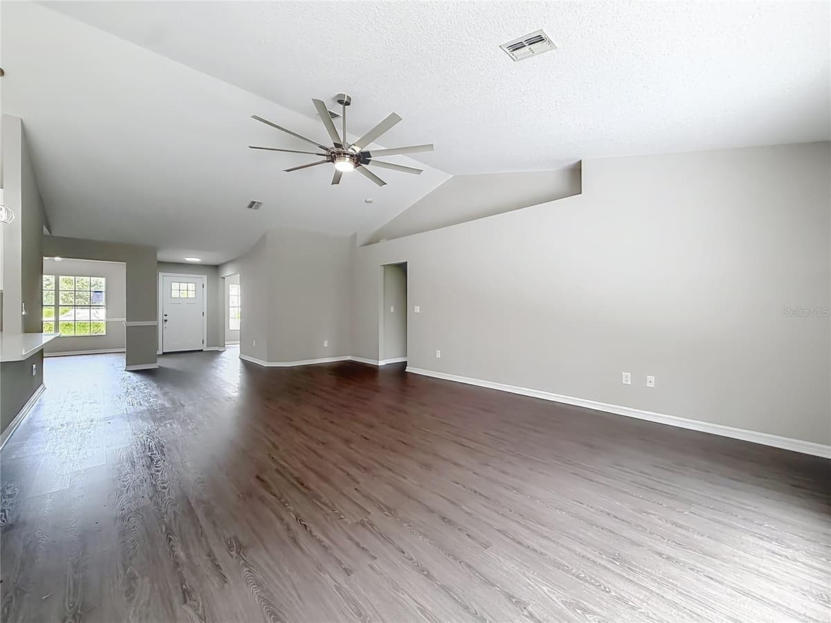 213 LINDER DRIVE — photo 19 of 52