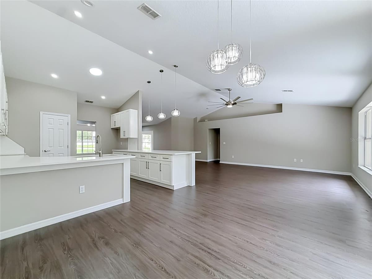 213 LINDER DRIVE — photo 22 of 52