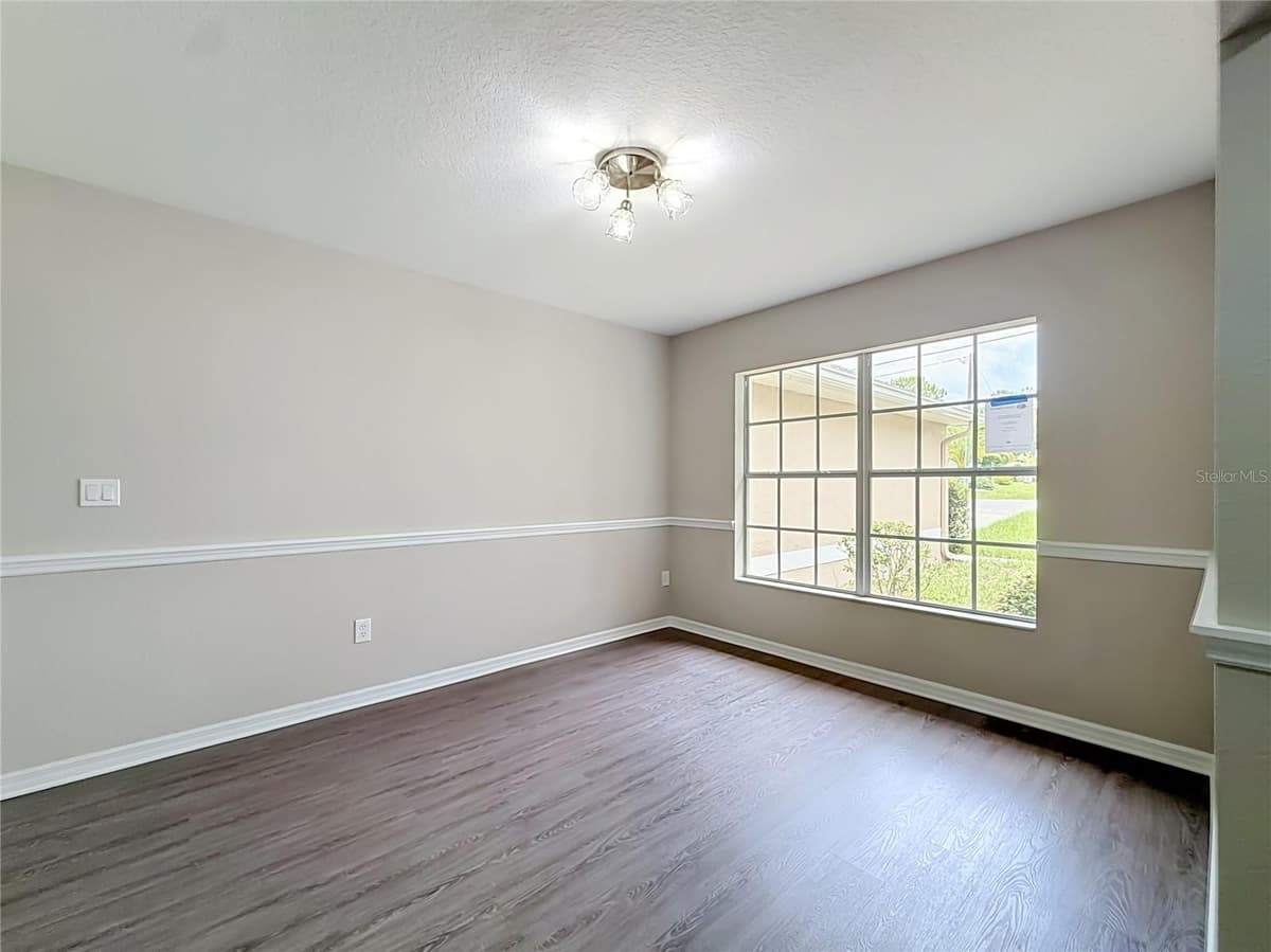 213 LINDER DRIVE — photo 11 of 52