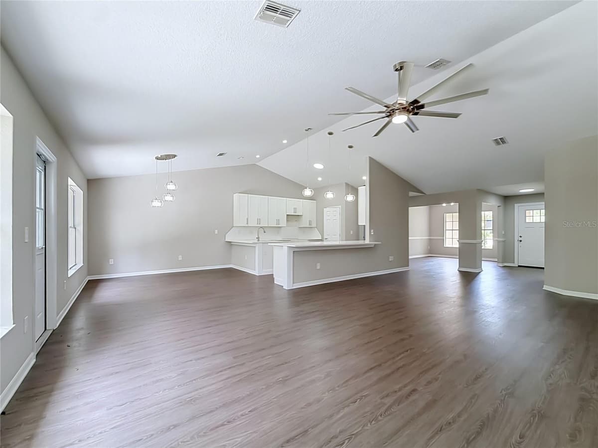 213 LINDER DRIVE — photo 18 of 52