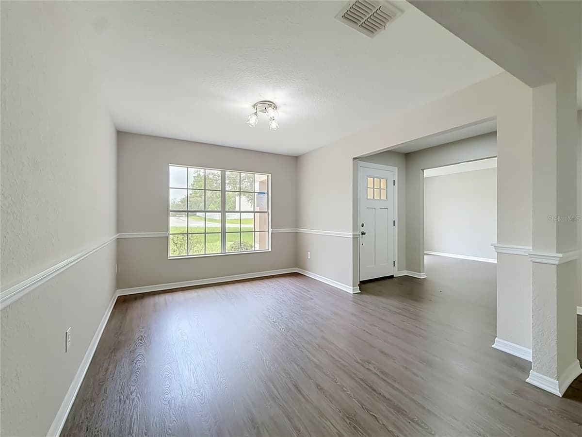213 LINDER DRIVE — photo 10 of 52