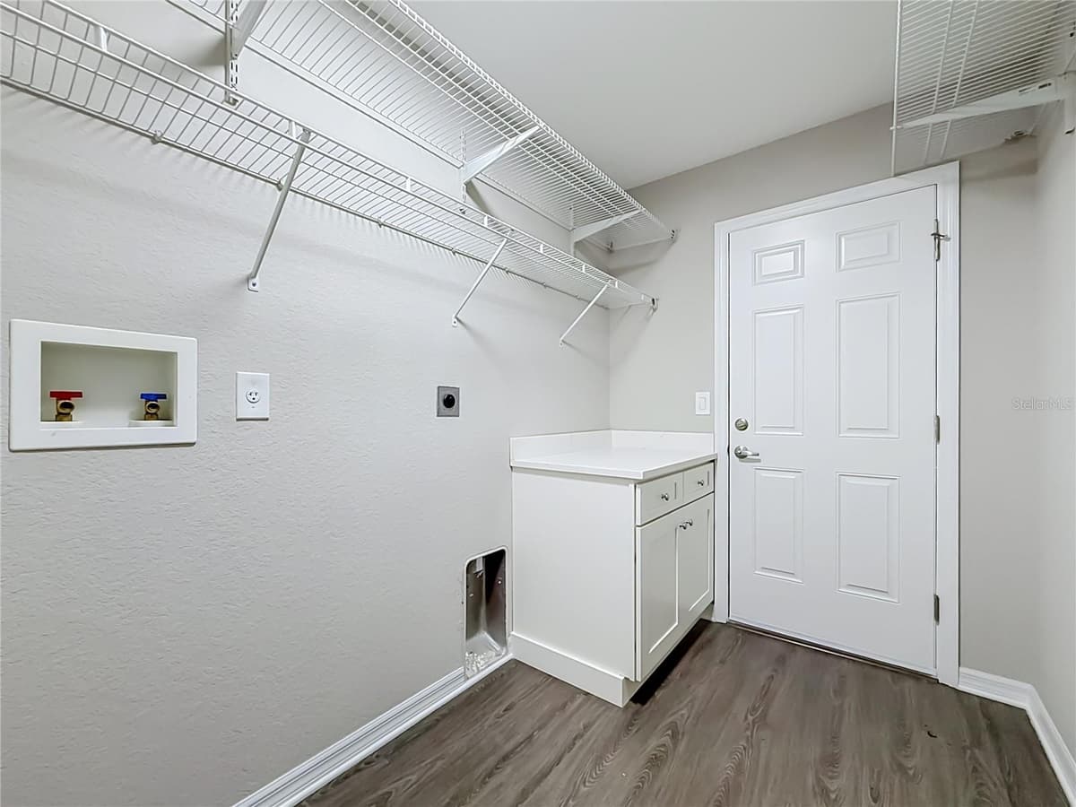 213 LINDER DRIVE — photo 45 of 52