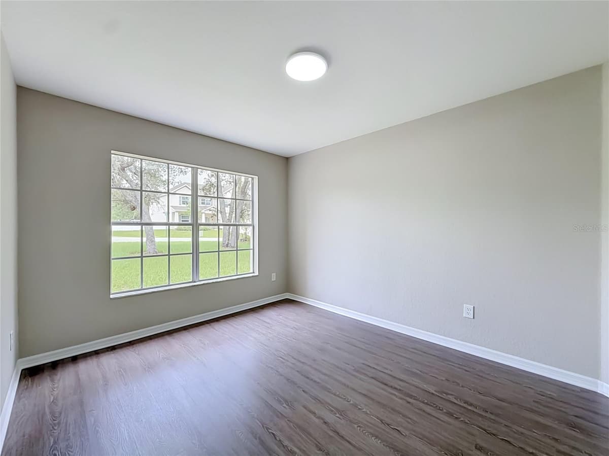 213 LINDER DRIVE — photo 6 of 52