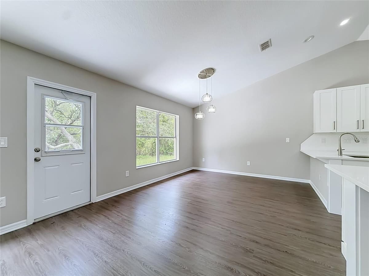 213 LINDER DRIVE — photo 20 of 52