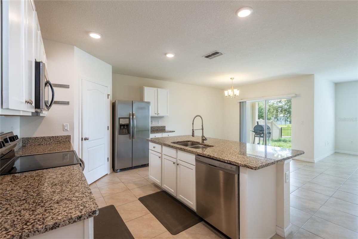 2433 WHITE POPPY DRIVE — photo 13 of 40