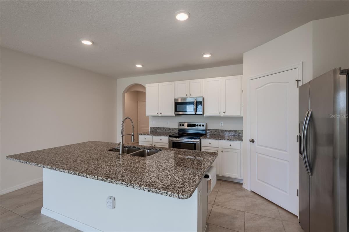 2433 WHITE POPPY DRIVE — photo 20 of 40