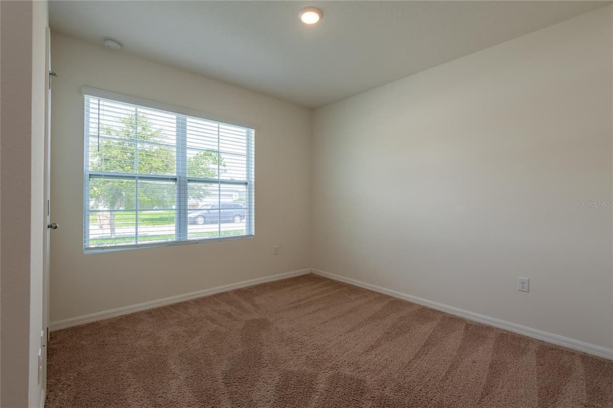 2433 WHITE POPPY DRIVE — photo 10 of 40