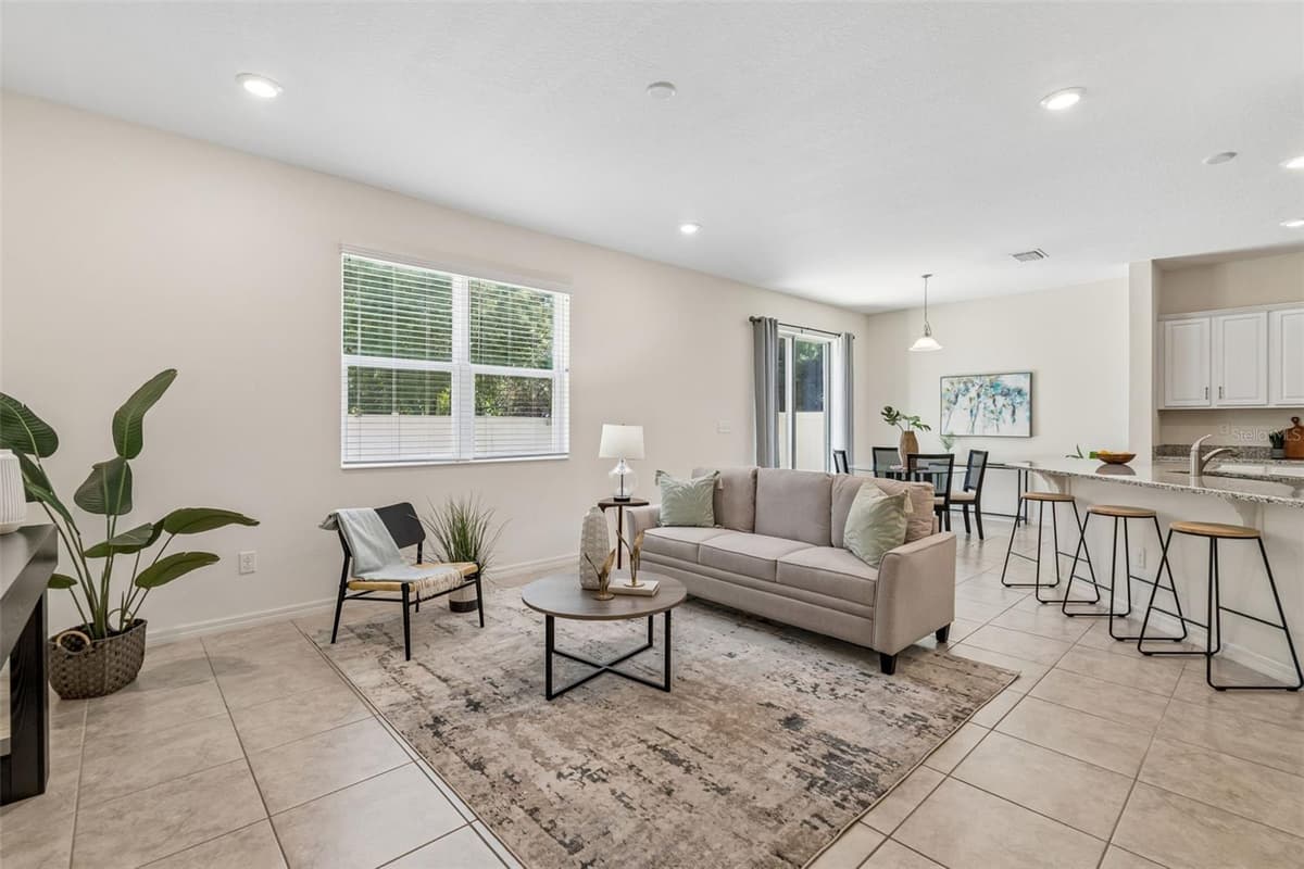7612 SUNSHINE BRIDGE AVENUE — photo 11 of 57