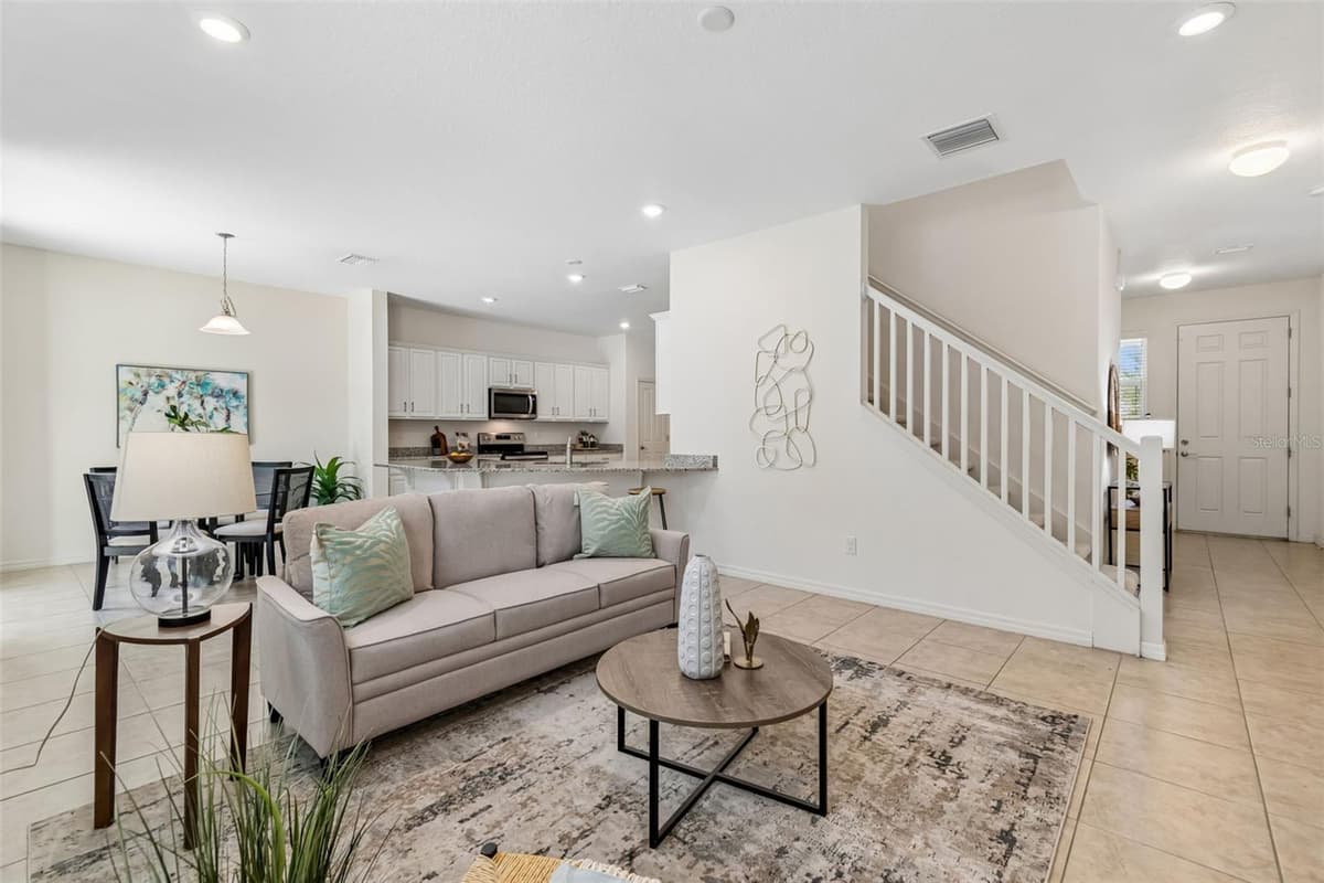 7612 SUNSHINE BRIDGE AVENUE — photo 12 of 57