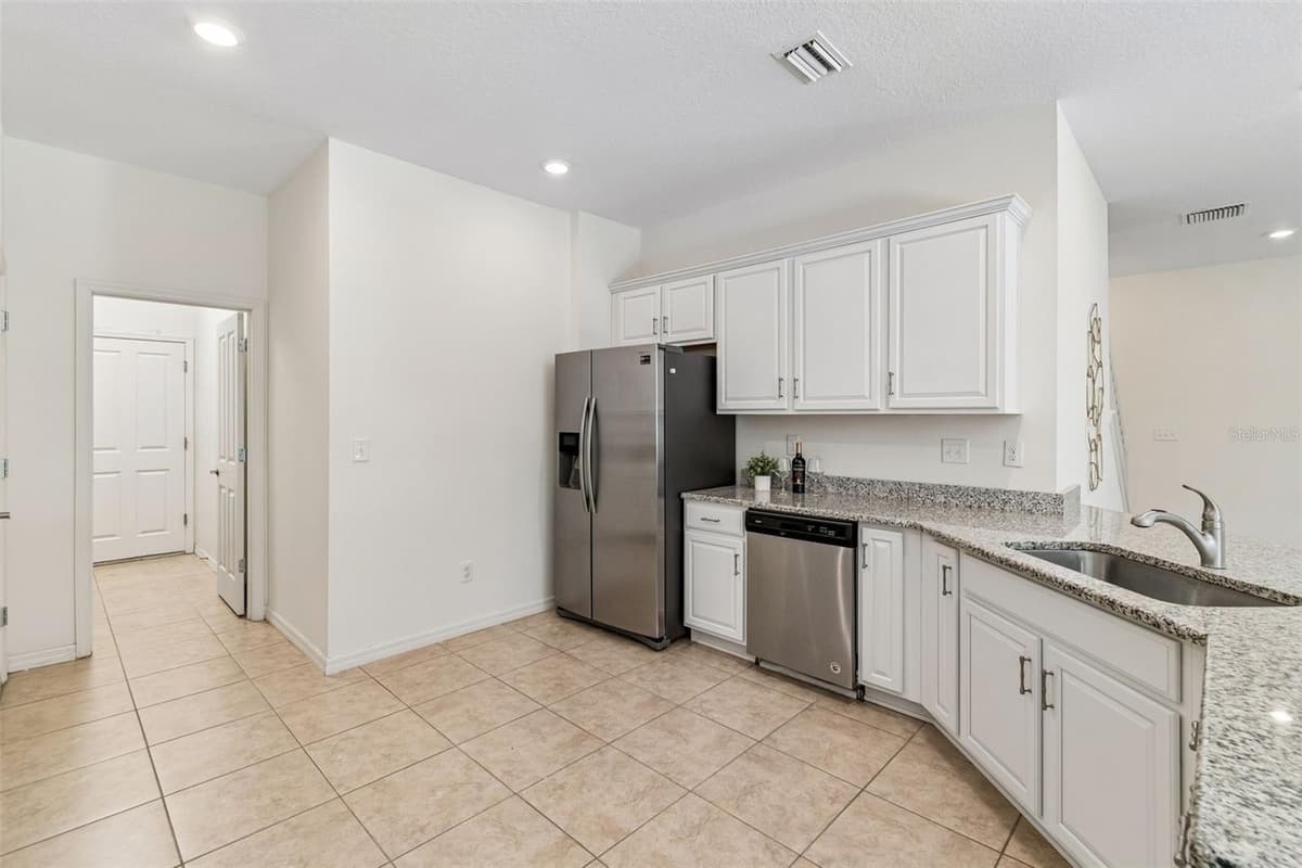 7612 SUNSHINE BRIDGE AVENUE — photo 17 of 57