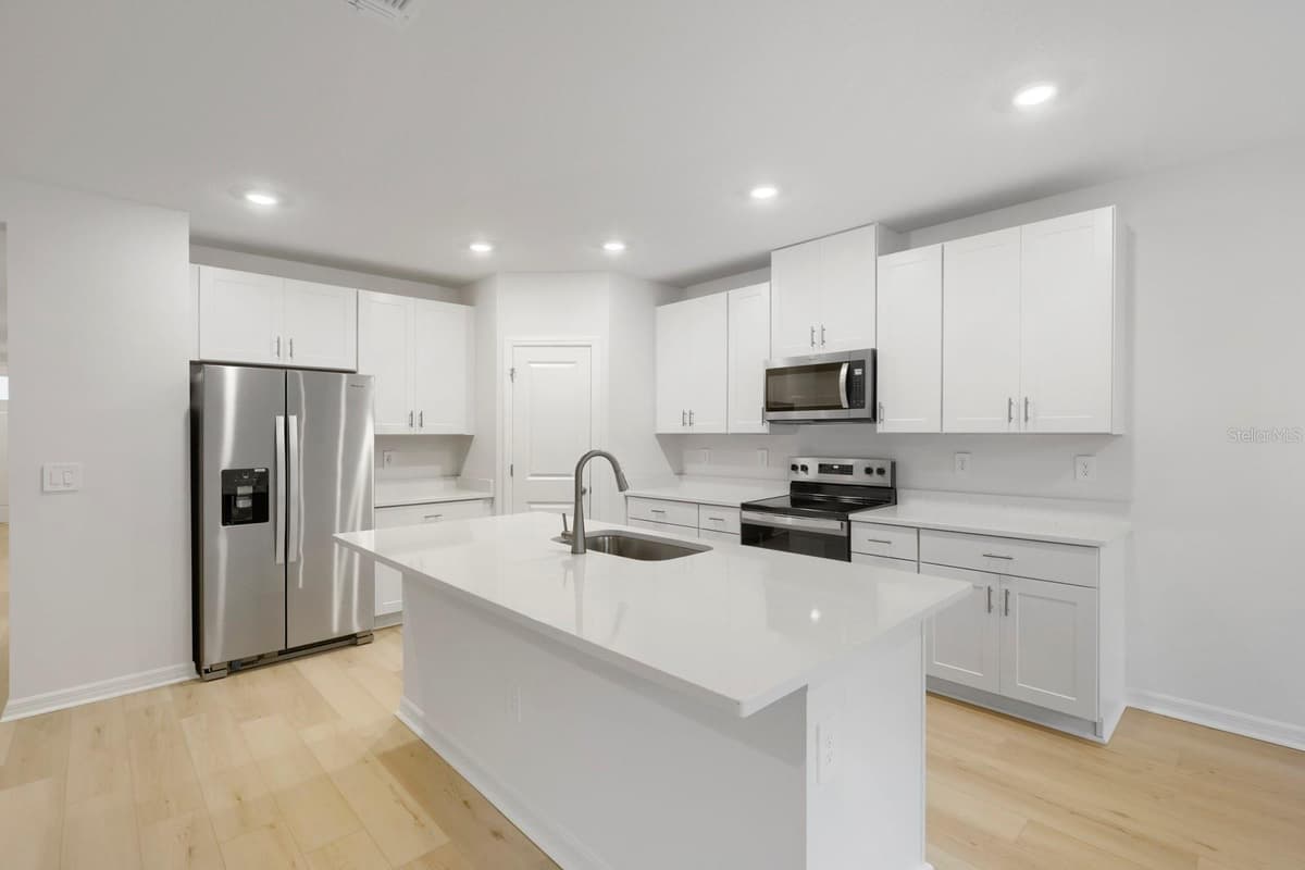7637 SATTERFIELD TERRACE — photo 11 of 31