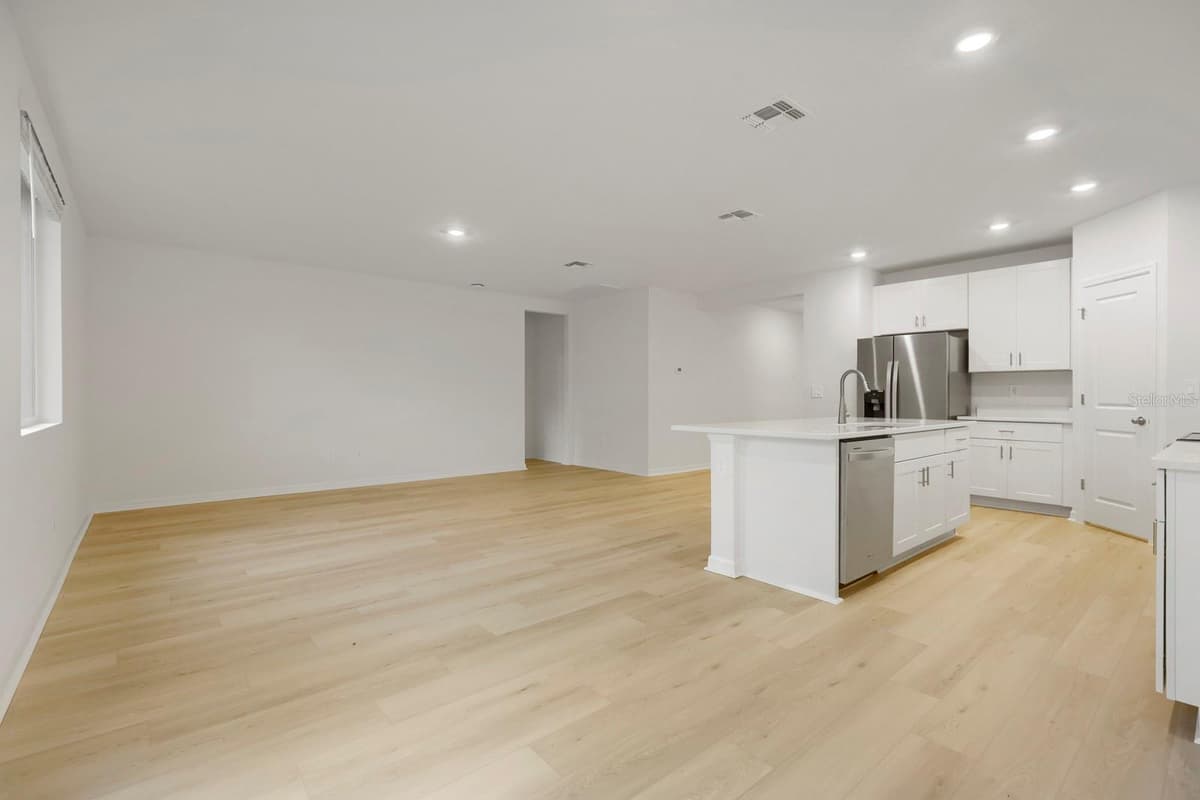 7637 SATTERFIELD TERRACE — photo 8 of 31