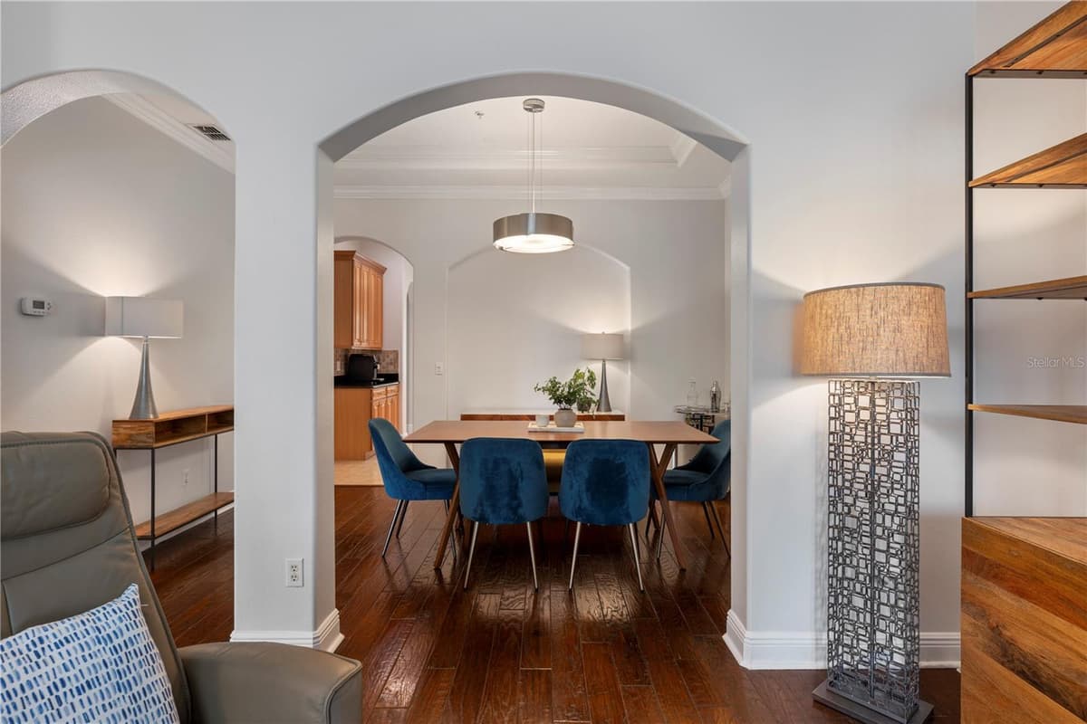1132 CHARMING STREET — photo 11 of 39