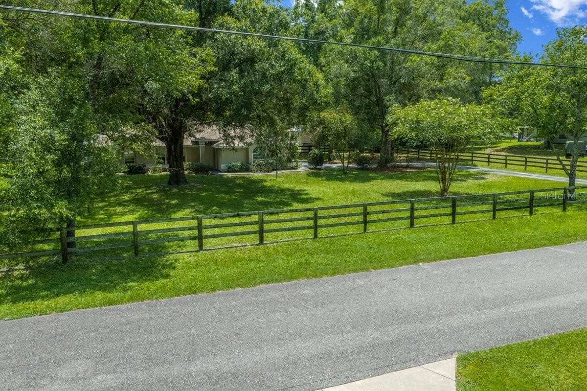4 HIALEAH DRIVE — photo 4 of 95