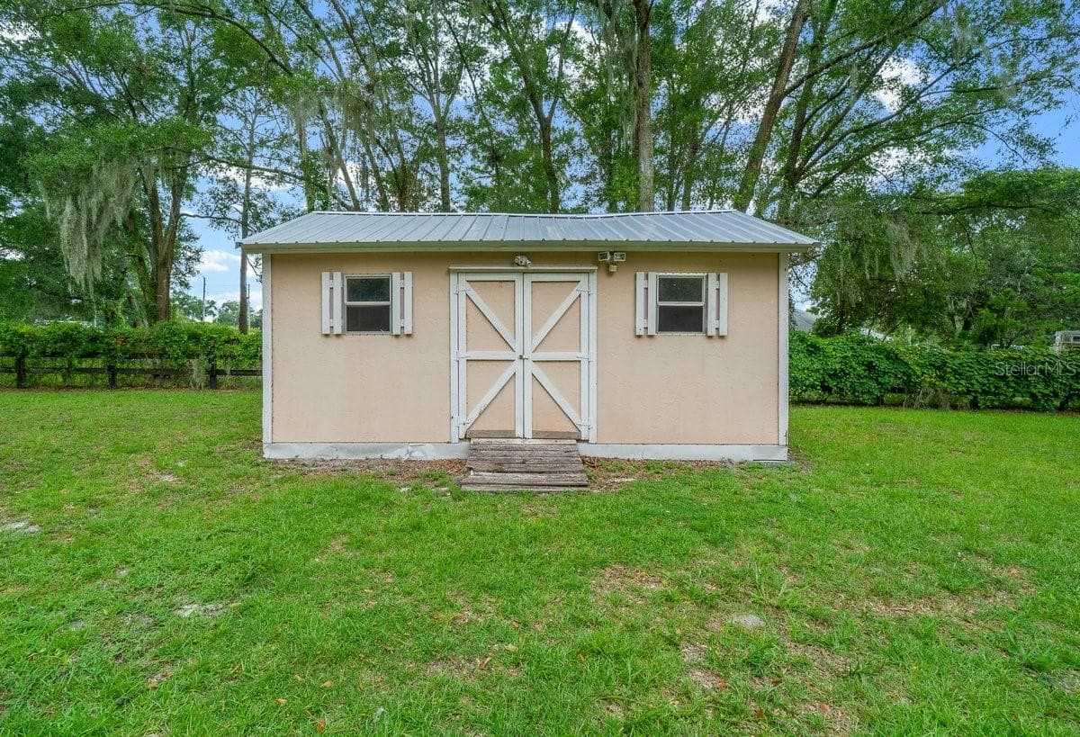 4 HIALEAH DRIVE — photo 43 of 95