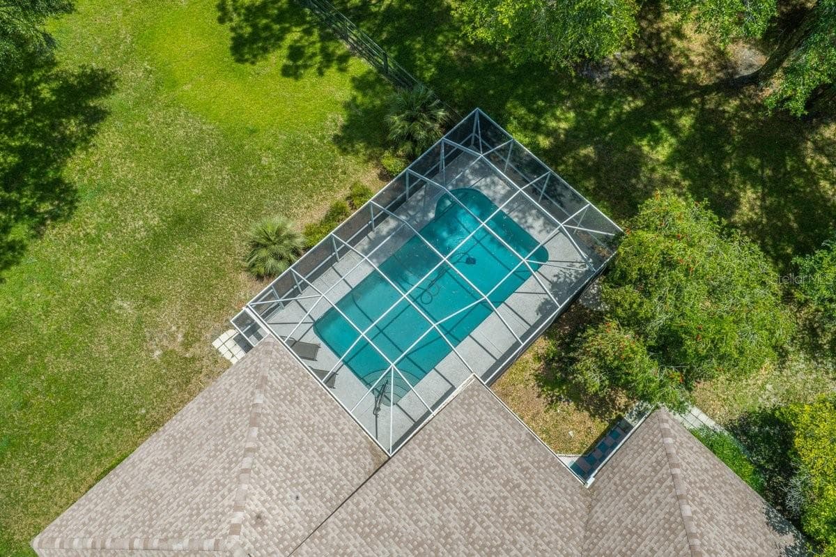 4 HIALEAH DRIVE — photo 16 of 95