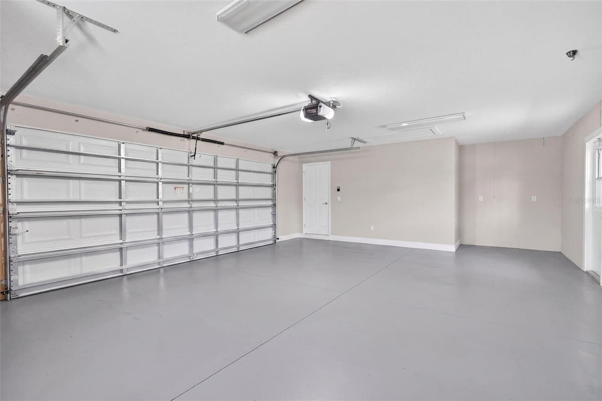 12470 HUNTINGTON WOODS AVENUE — photo 45 of 61