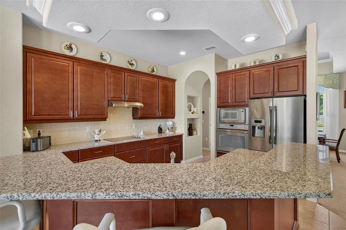 12470 HUNTINGTON WOODS AVENUE — photo 18 of 61
