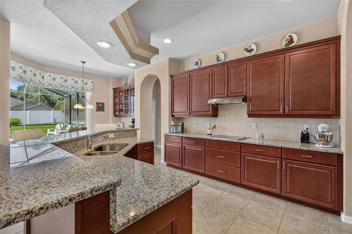 12470 HUNTINGTON WOODS AVENUE — photo 20 of 61