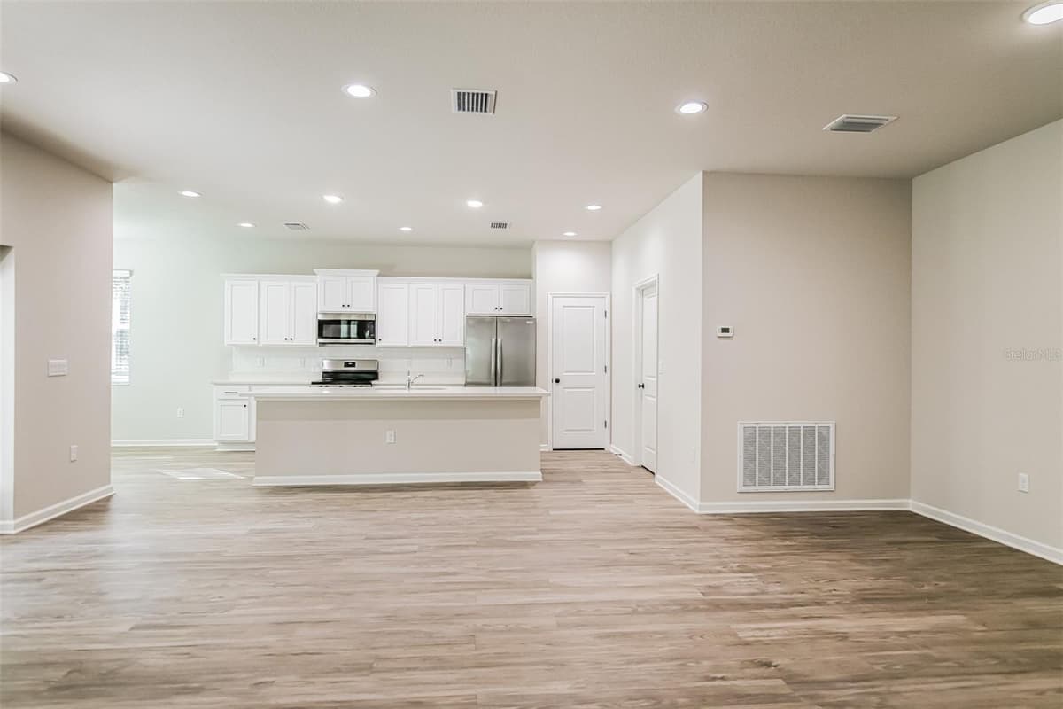 4744 RAINBOW DRIVE — photo 5 of 24