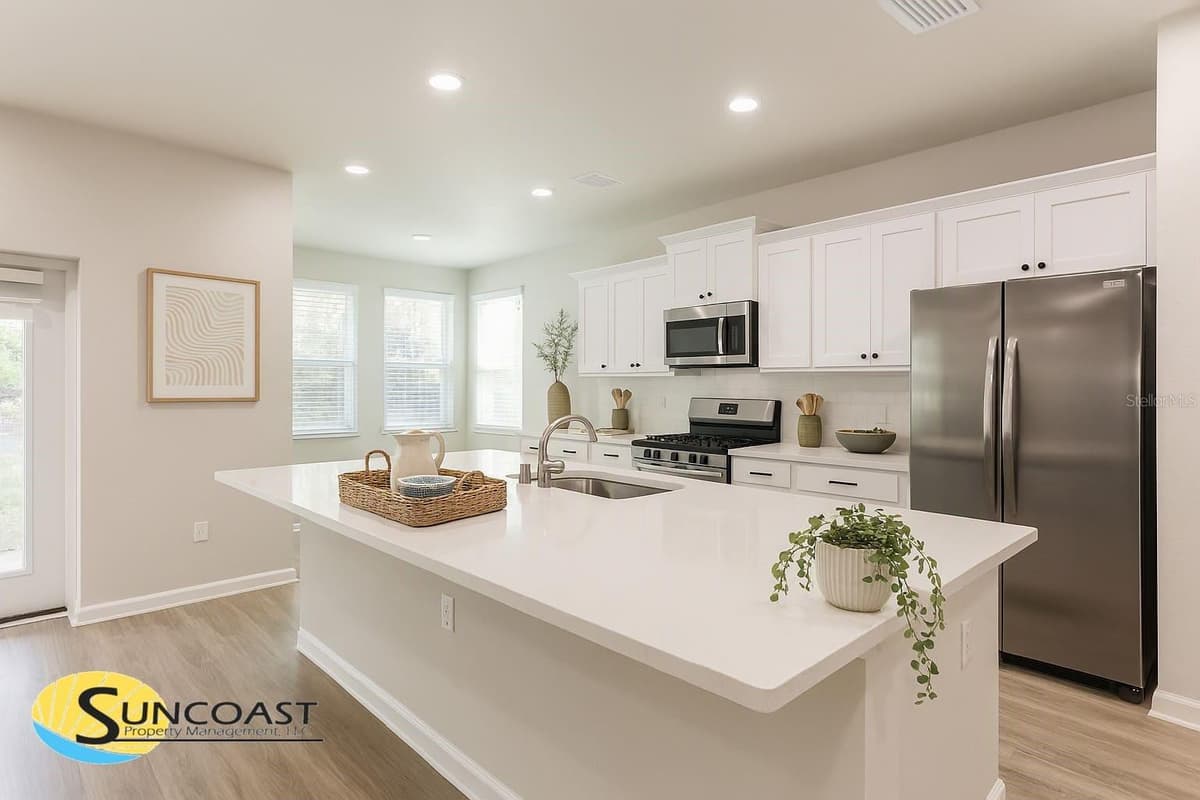 4744 RAINBOW DRIVE — photo 7 of 24