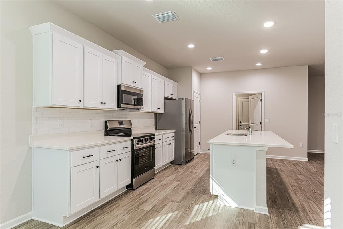 4744 RAINBOW DRIVE — photo 8 of 24