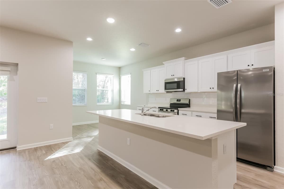 4744 RAINBOW DRIVE — photo 6 of 24
