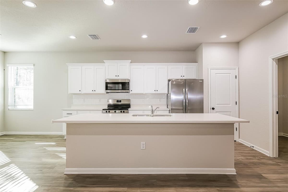 4744 RAINBOW DRIVE — photo 10 of 24